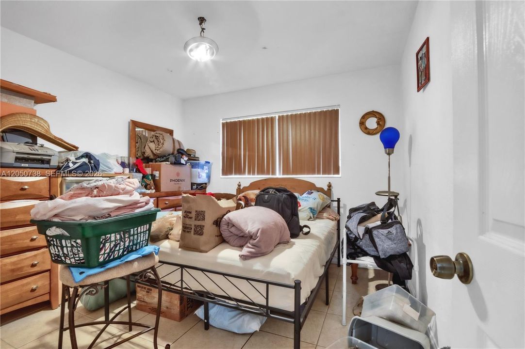 For Sale: $725,000 (0 beds, 0 baths, 1950 Square Feet)