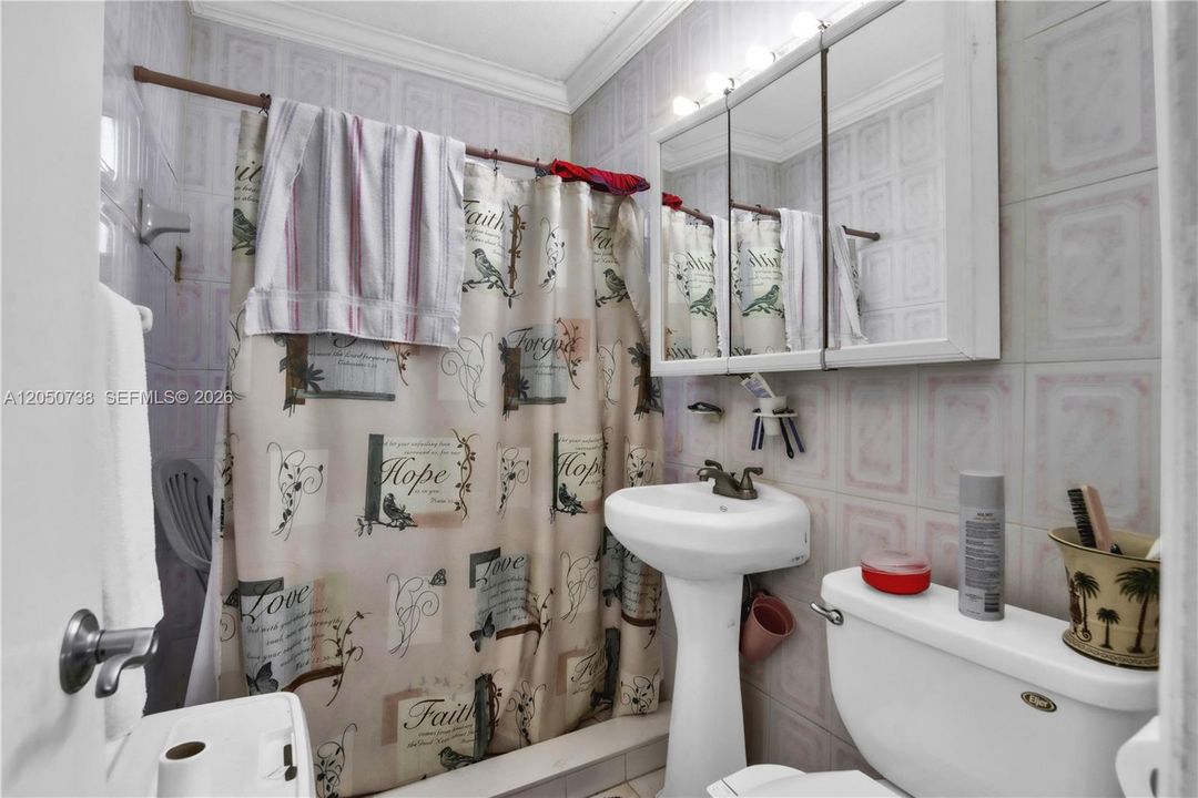 For Sale: $725,000 (0 beds, 0 baths, 1950 Square Feet)