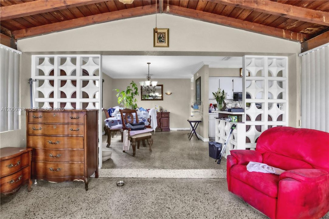 For Sale: $725,000 (0 beds, 0 baths, 1950 Square Feet)