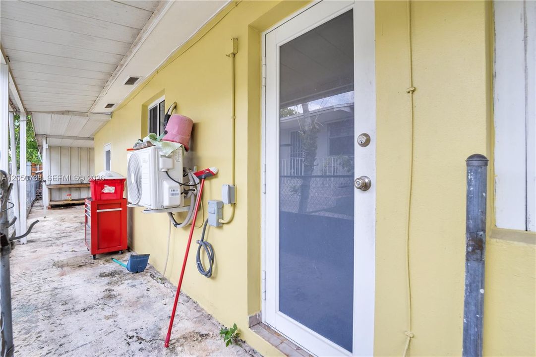 For Sale: $725,000 (0 beds, 0 baths, 1950 Square Feet)