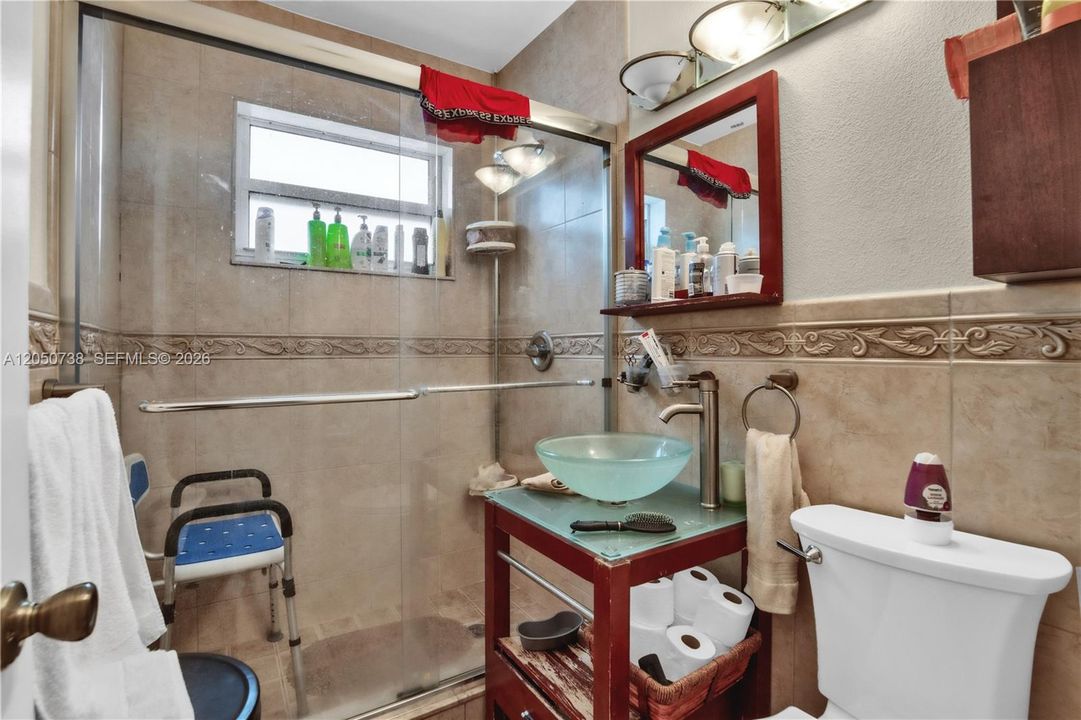 For Sale: $725,000 (0 beds, 0 baths, 1950 Square Feet)