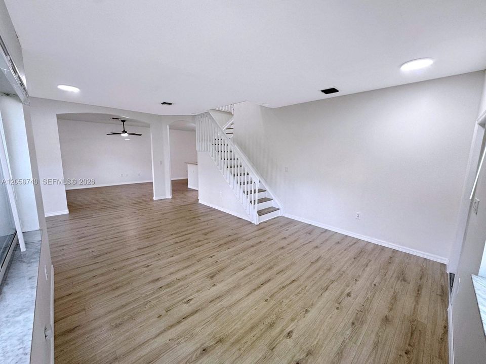 En Renta: $3,100 (3 camas, 2 baños, 1428 Pies cuadrados)