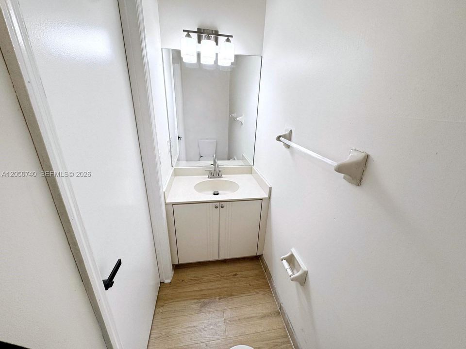 En Renta: $3,100 (3 camas, 2 baños, 1428 Pies cuadrados)