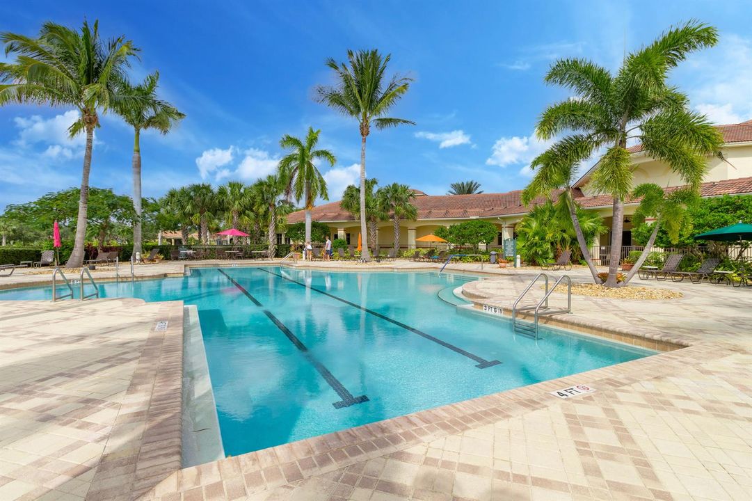 Island Club Pool