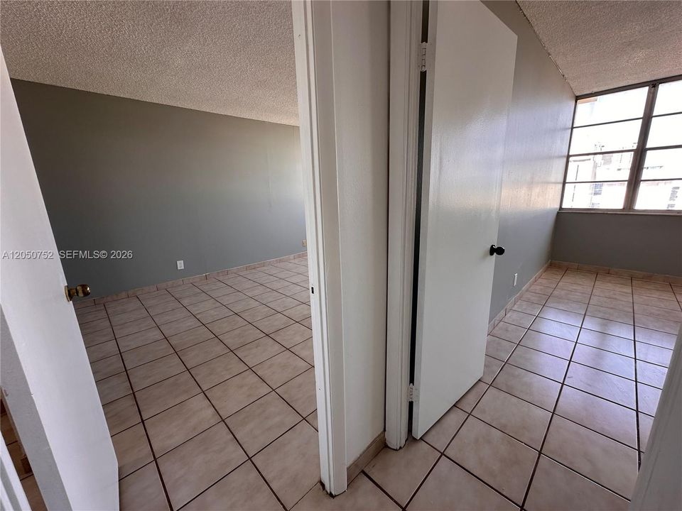 В аренду: $1,900 (2 спален, 2 ванн, 1112 Квадратных фут)
