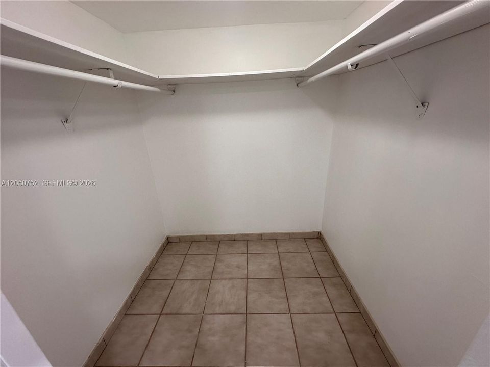 В аренду: $1,900 (2 спален, 2 ванн, 1112 Квадратных фут)