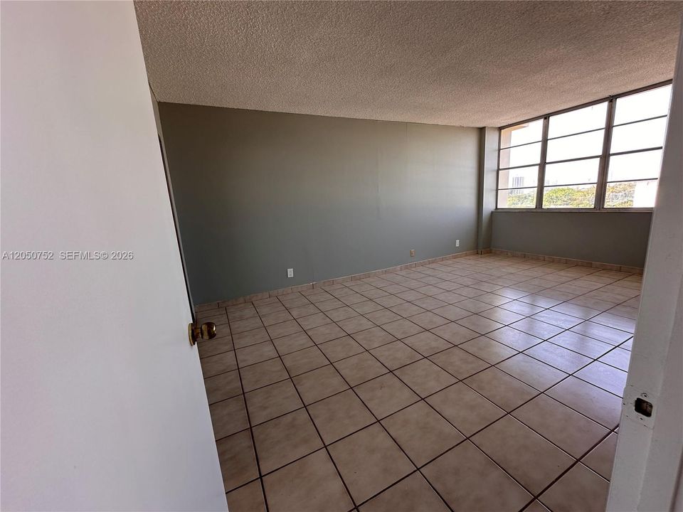 В аренду: $1,900 (2 спален, 2 ванн, 1112 Квадратных фут)