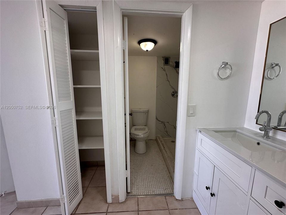 В аренду: $1,900 (2 спален, 2 ванн, 1112 Квадратных фут)