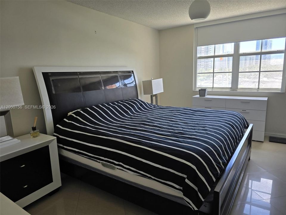 En Renta: $4,400 (3 camas, 2 baños, 1350 Pies cuadrados)
