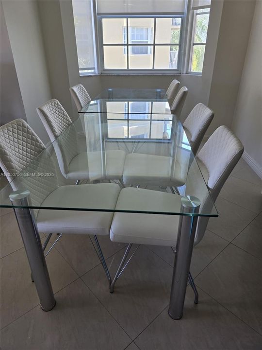 En Renta: $4,400 (3 camas, 2 baños, 1350 Pies cuadrados)