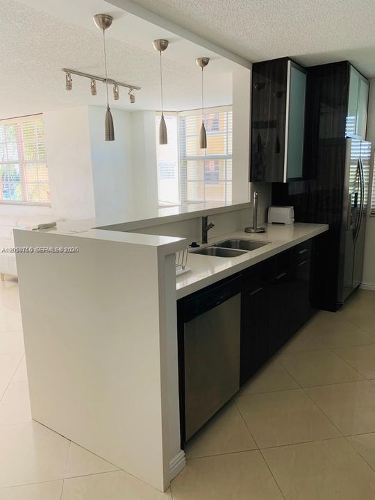 En Renta: $4,400 (3 camas, 2 baños, 1350 Pies cuadrados)
