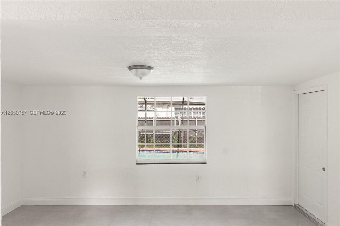En Venta: $699,500 (4 camas, 2 baños, 1828 Pies cuadrados)