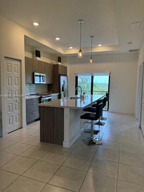 На продажу: $459,000 (2 спален, 2 ванн, 1072 Квадратных фут)