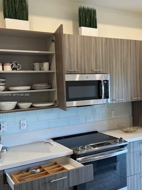 На продажу: $459,000 (2 спален, 2 ванн, 1072 Квадратных фут)