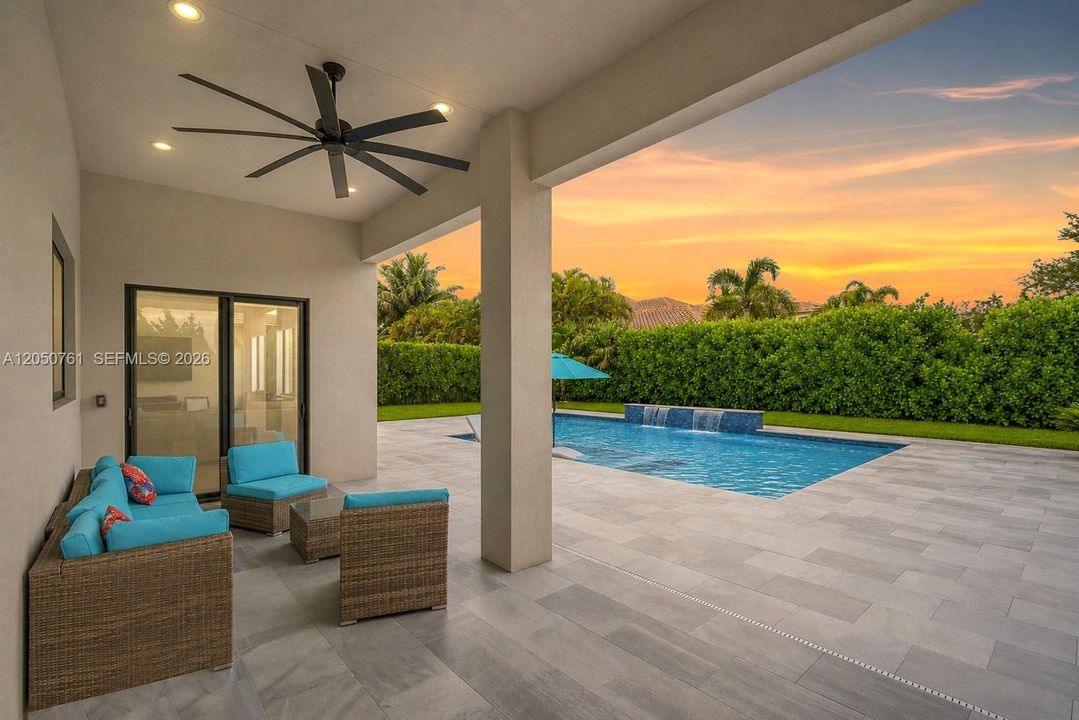 En Venta: $1,850,000 (5 camas, 4 baños, 4194 Pies cuadrados)