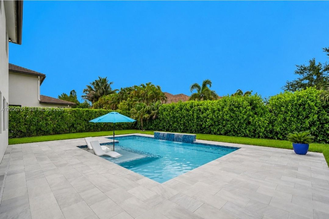 En Venta: $1,850,000 (5 camas, 4 baños, 4194 Pies cuadrados)