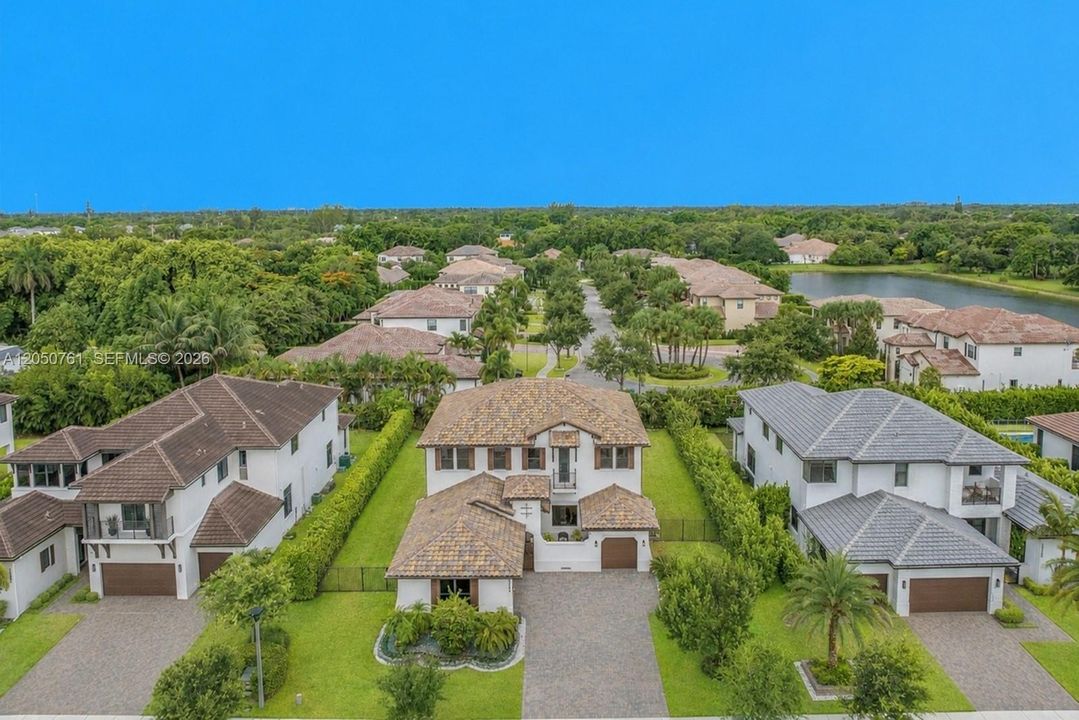 En Venta: $1,850,000 (5 camas, 4 baños, 4194 Pies cuadrados)