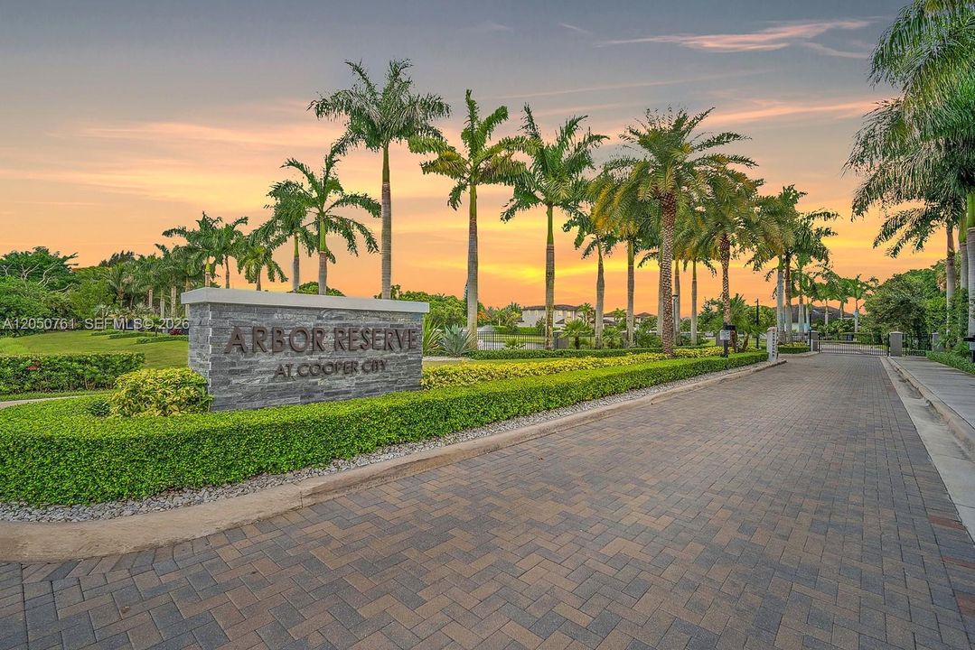 En Venta: $1,850,000 (5 camas, 4 baños, 4194 Pies cuadrados)