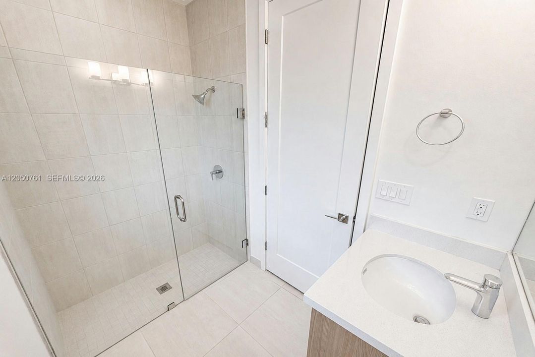 En Venta: $1,850,000 (5 camas, 4 baños, 4194 Pies cuadrados)