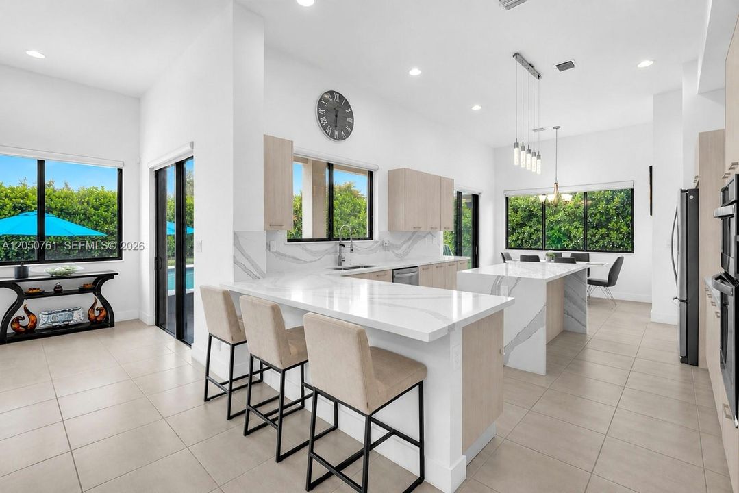 En Venta: $1,850,000 (5 camas, 4 baños, 4194 Pies cuadrados)