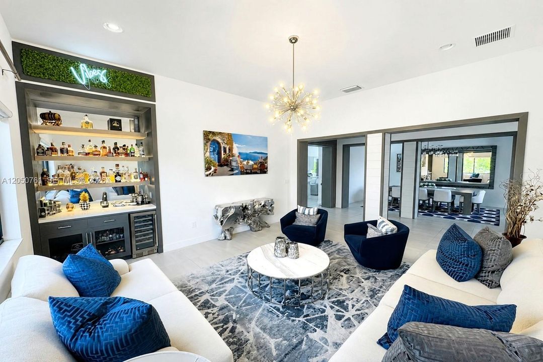 En Venta: $1,850,000 (5 camas, 4 baños, 4194 Pies cuadrados)
