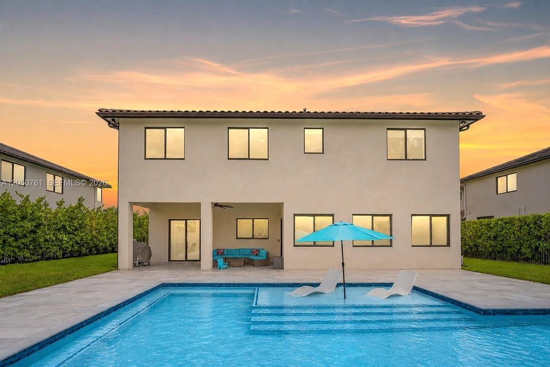 En Venta: $1,850,000 (5 camas, 4 baños, 4194 Pies cuadrados)