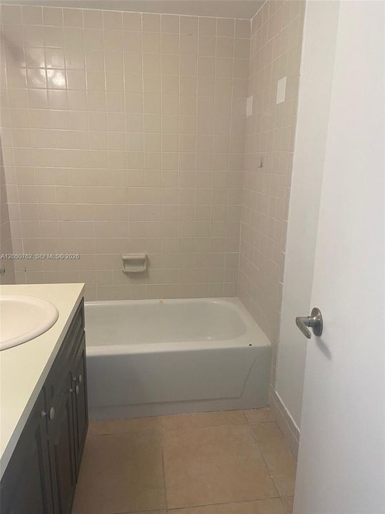 For Sale: $179,500 (2 beds, 2 baths, 767 Square Feet)