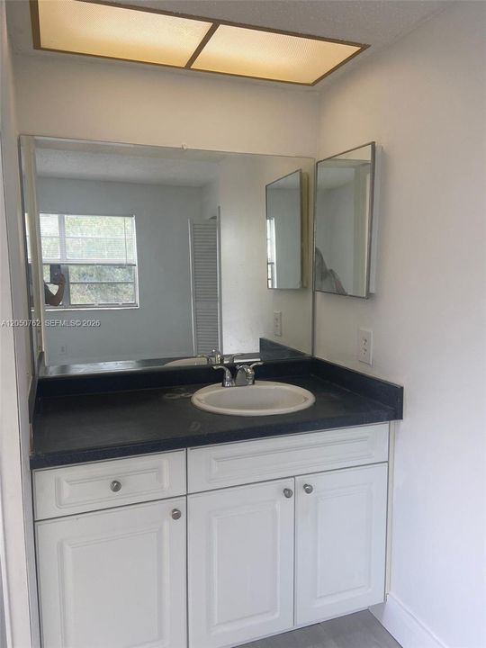 For Sale: $179,500 (2 beds, 2 baths, 767 Square Feet)