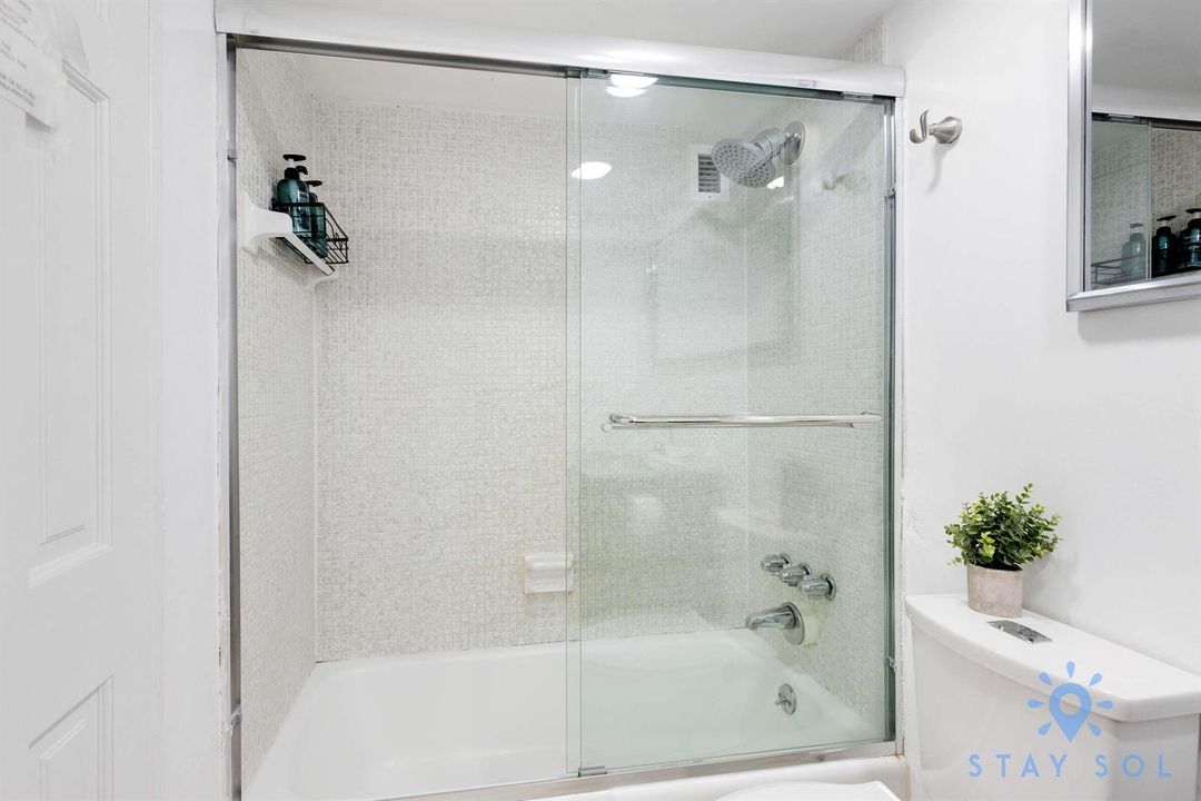 14K Bathroom 2