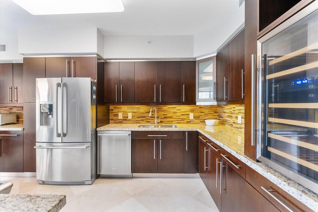 15-3100 N Ocean Blvd unit 407_015