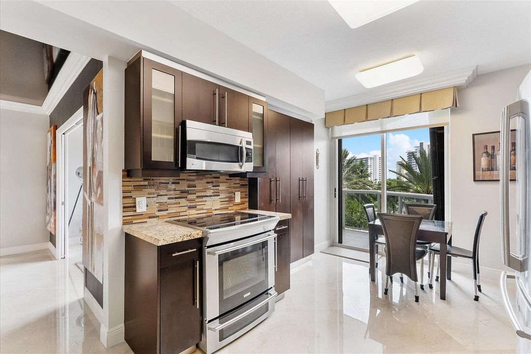 18-3100 N Ocean Blvd unit 407_018