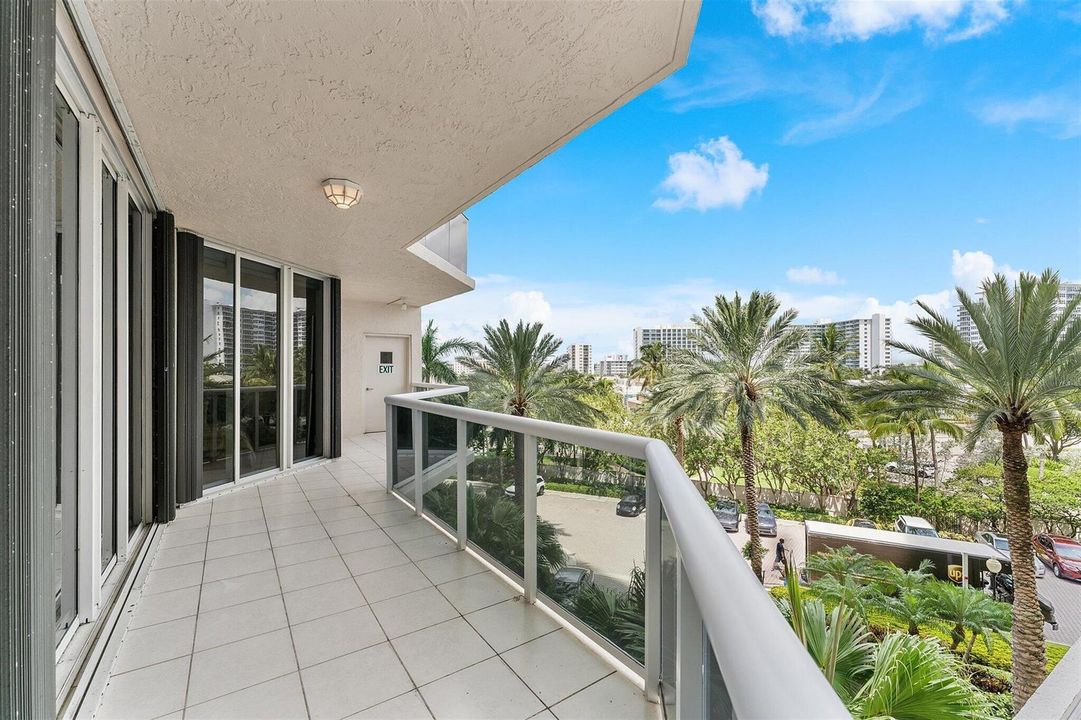38-3100 N Ocean Blvd unit 407_038