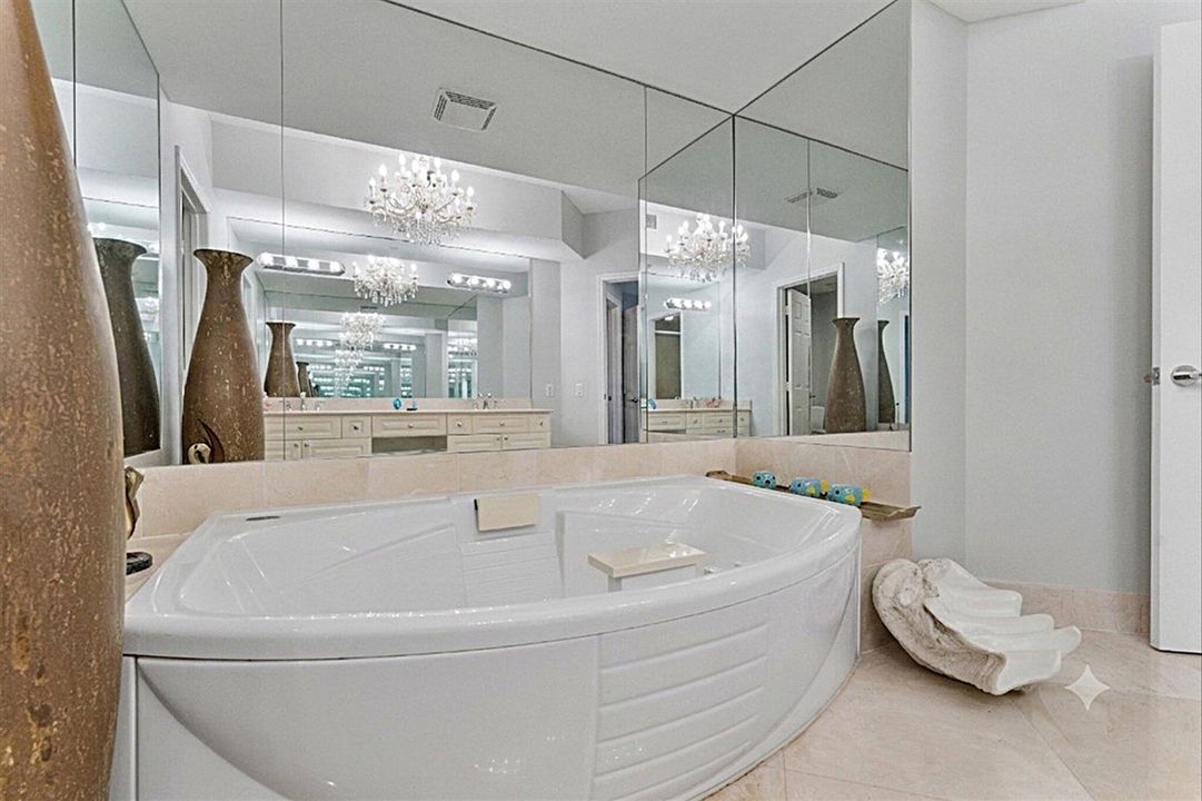 27-3100 N Ocean Blvd unit 407_027