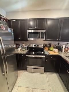 For Sale: $350,000 (3 beds, 2 baths, 1642 Square Feet)