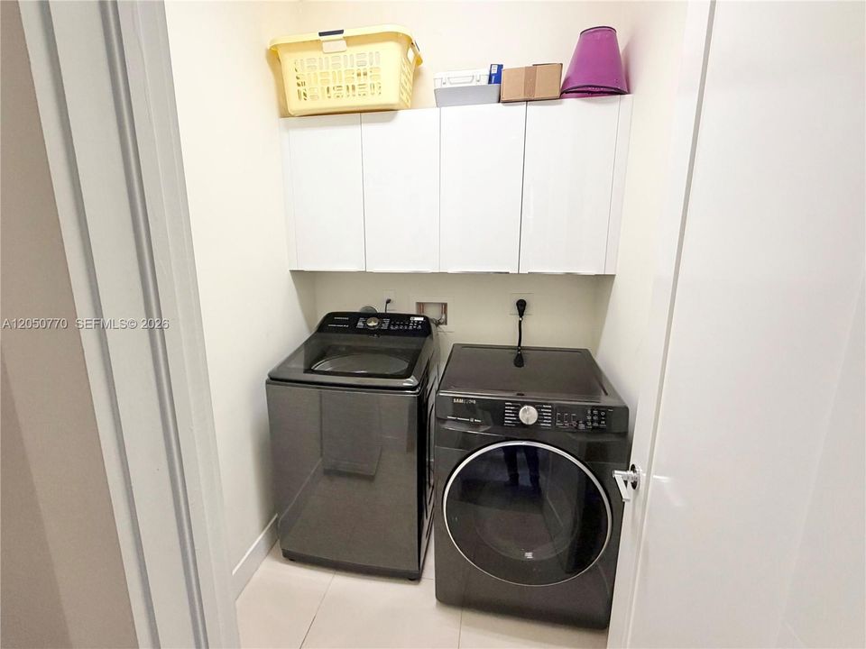 En Renta: $5,450 (3 camas, 2 baños, 1908 Pies cuadrados)
