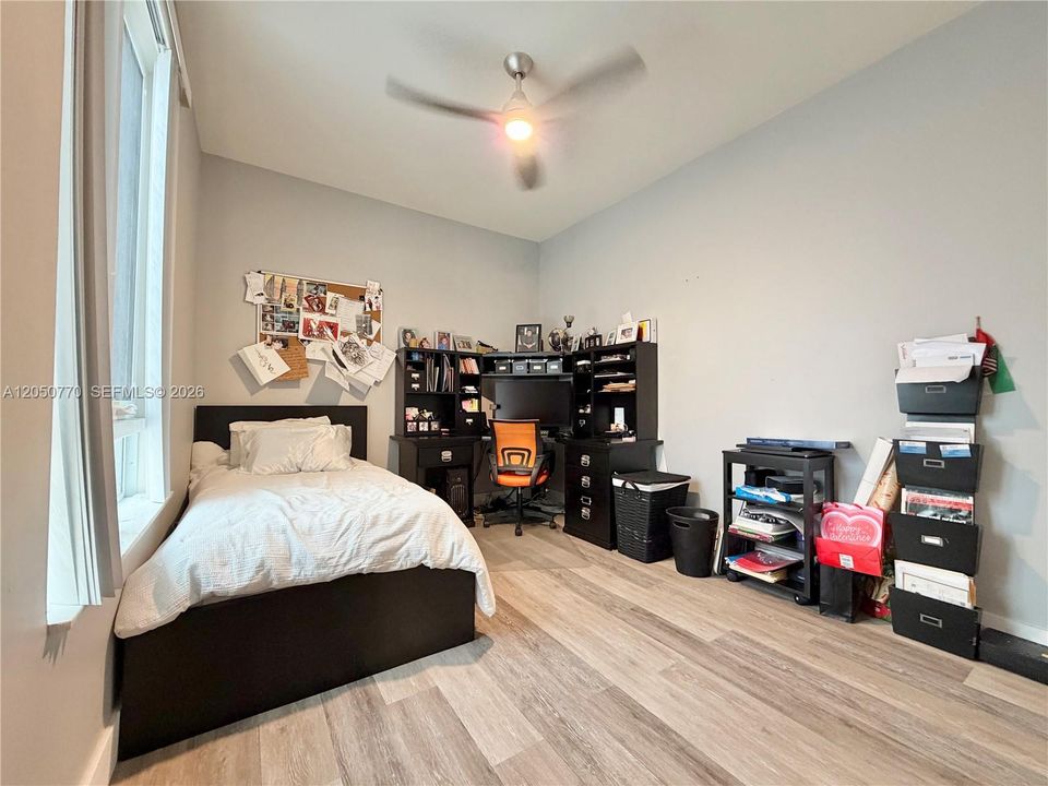 En Renta: $5,450 (3 camas, 2 baños, 1908 Pies cuadrados)