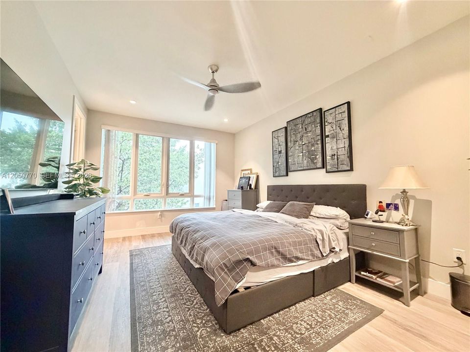 En Renta: $5,450 (3 camas, 2 baños, 1908 Pies cuadrados)