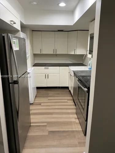 For Sale: $220,000 (3 beds, 2 baths, 1080 Square Feet)