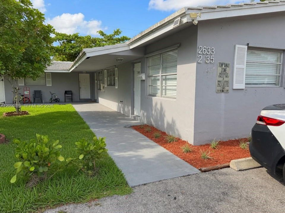 For Rent: $2,199 (2 beds, 1 baths, 1740 Square Feet)