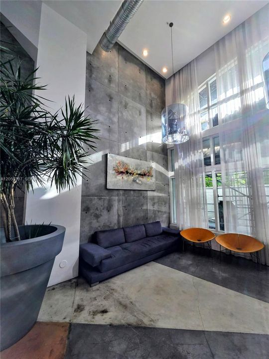 For Sale: $282,000 (1 beds, 1 baths, 625 Square Feet)