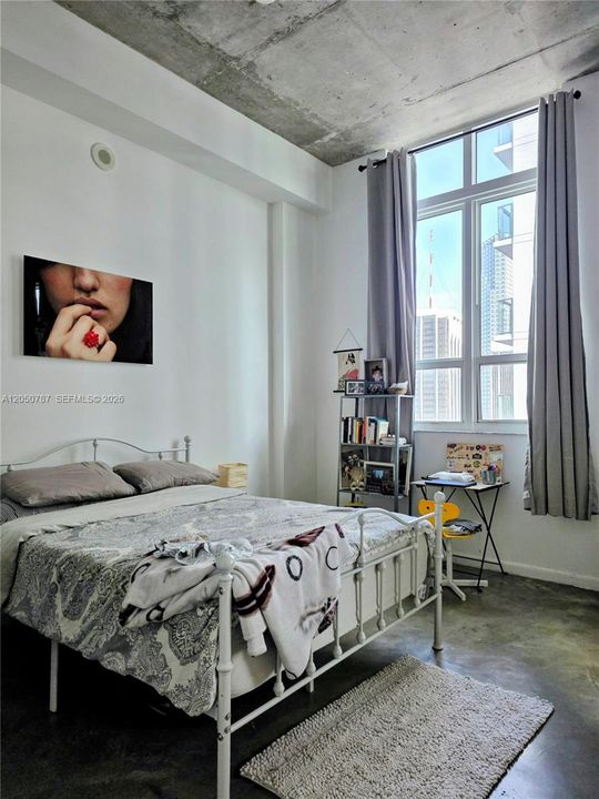 For Sale: $282,000 (1 beds, 1 baths, 625 Square Feet)