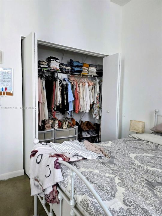 For Sale: $282,000 (1 beds, 1 baths, 625 Square Feet)
