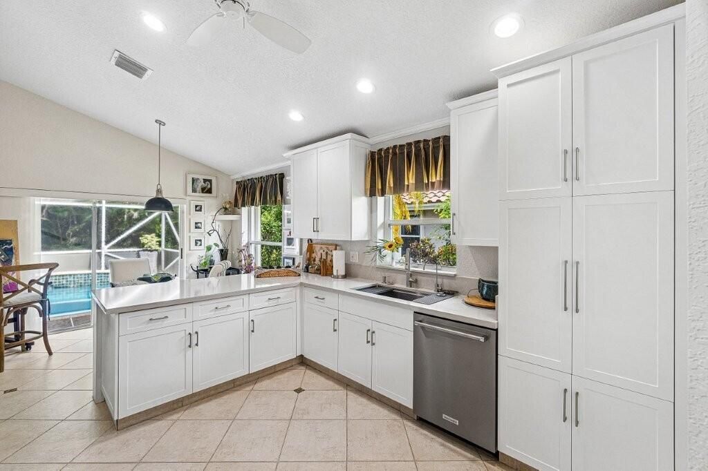 013-7398FallsRoadWest-BoyntonBeach-FL-33
