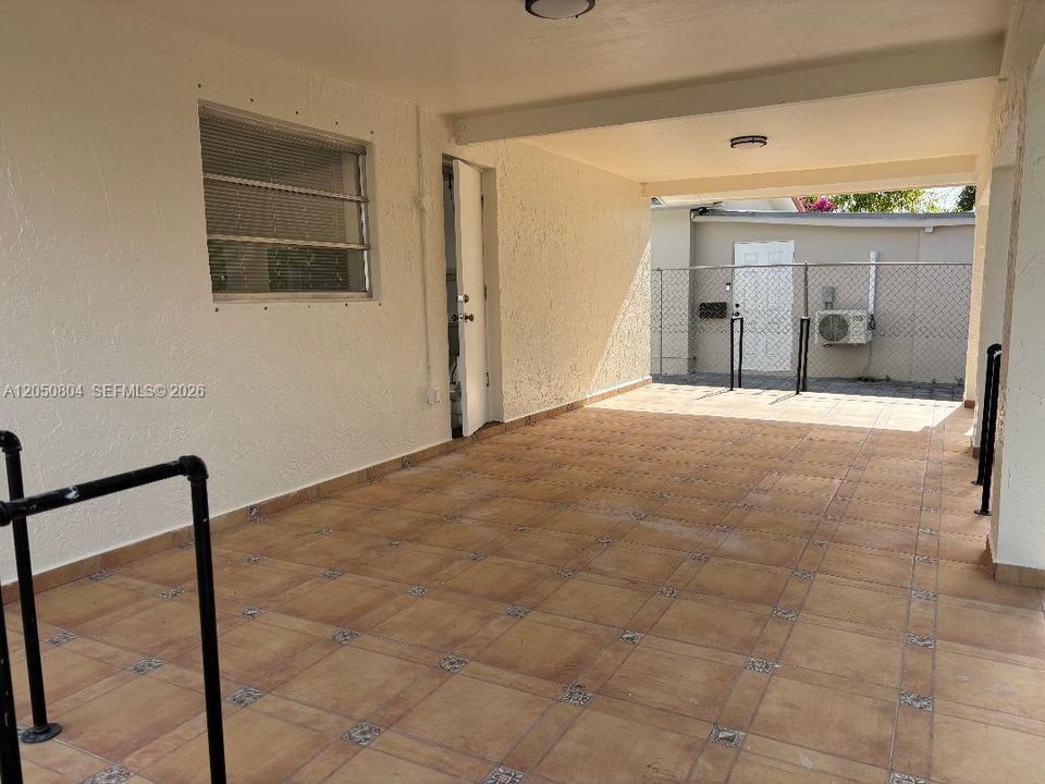 For Rent: $3,200 (3 beds, 2 baths, 1400 Square Feet)