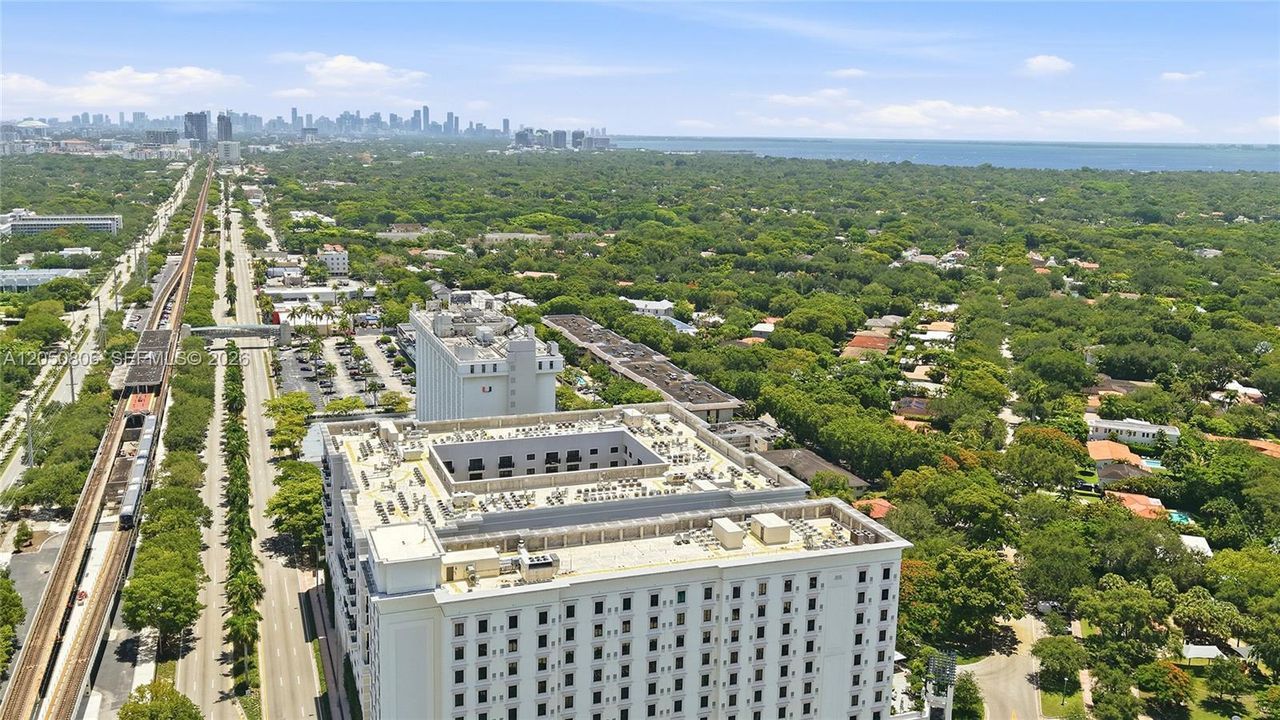 En Venta: $319,000 (1 camas, 1 baños, 896 Pies cuadrados)