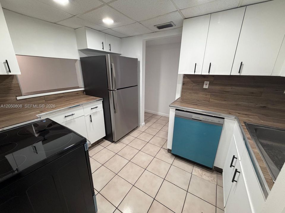 В аренду: $2,700 (3 спален, 2 ванн, 1262 Квадратных фут)