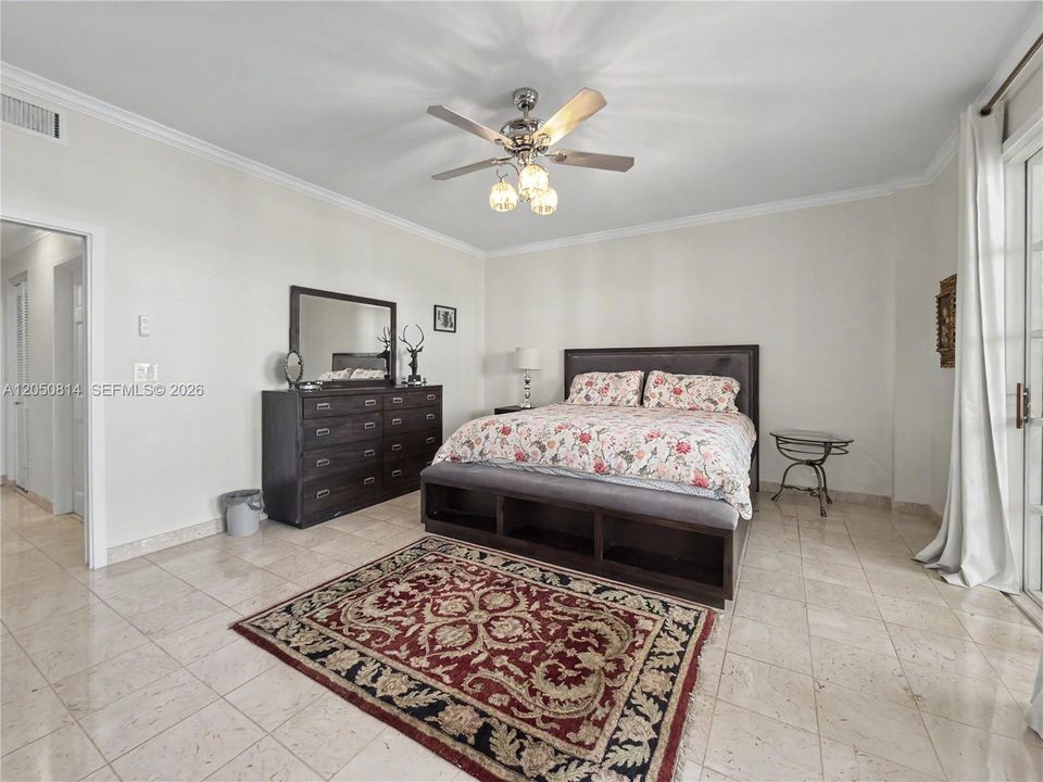 For Rent: $20,000 (3 beds, 3 baths, 2744 Square Feet)