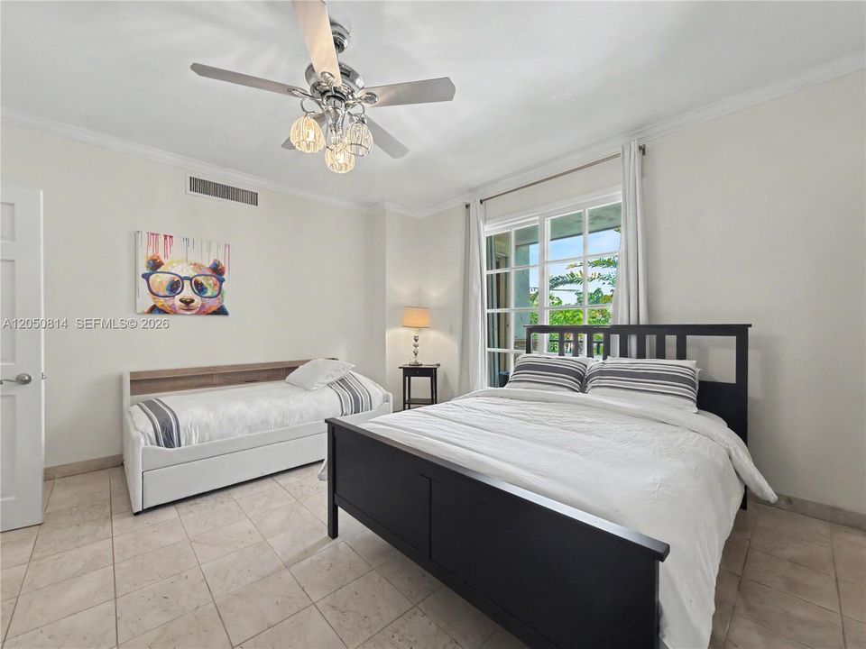 For Rent: $20,000 (3 beds, 3 baths, 2744 Square Feet)