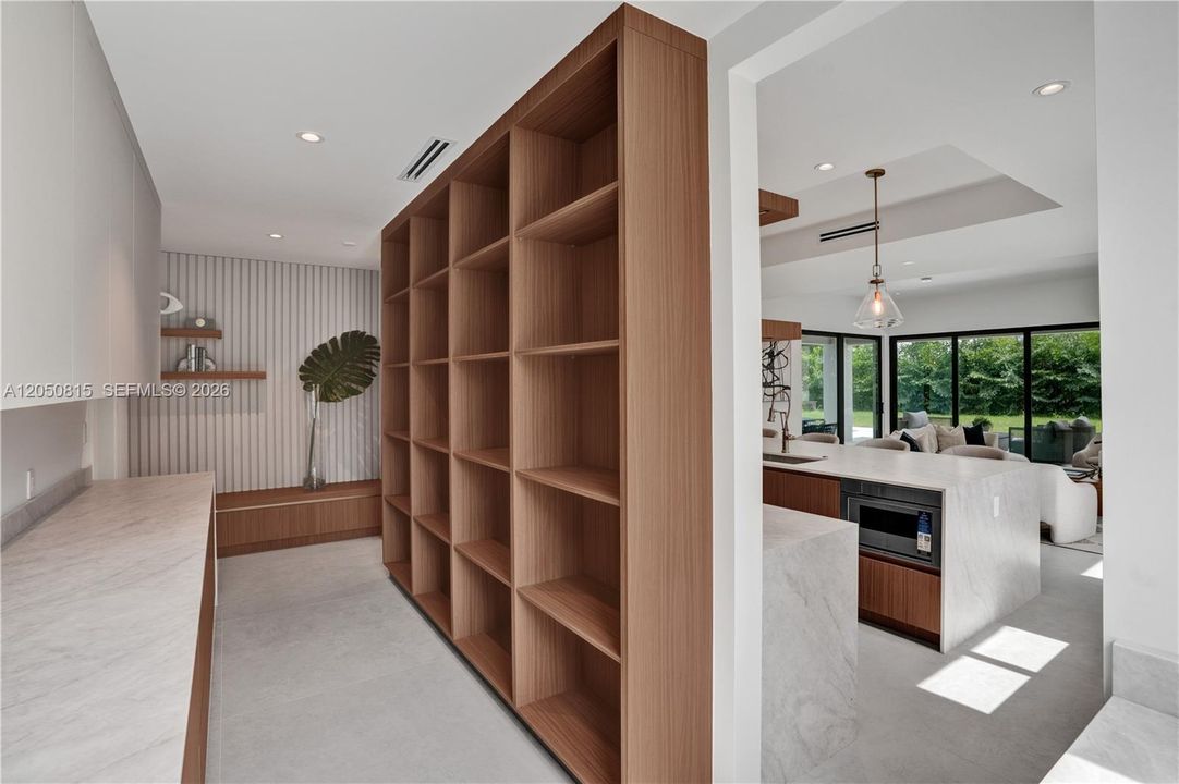 For Sale: $5,600,000 (5 beds, 6 baths, 5105 Square Feet)
