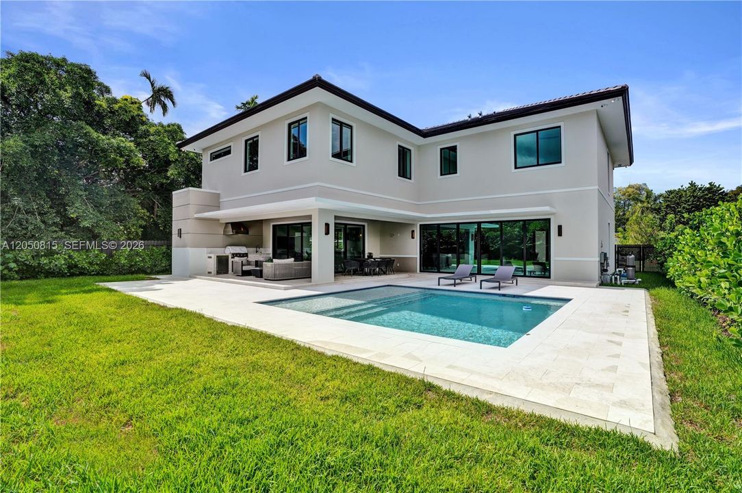 For Sale: $5,600,000 (5 beds, 6 baths, 5105 Square Feet)